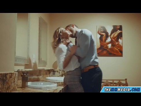 ❤️ Nuair a mheallann blonde busty tú i seomra scíthe poiblí Porn bhaile uainn ga.milf300com.ru ️❤